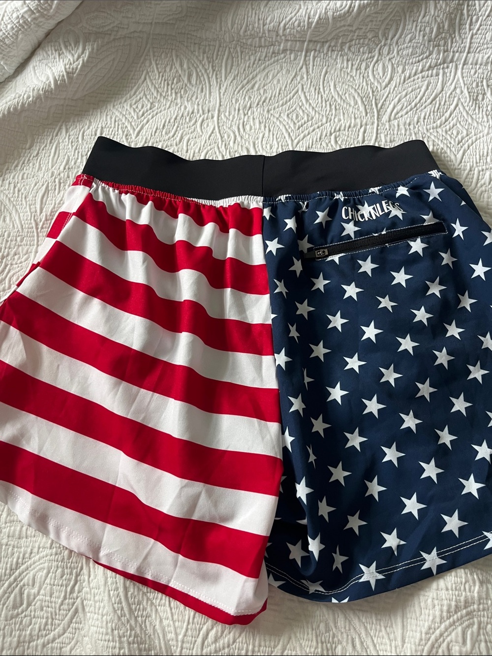 Men’s Chicknlegs small American Flag 4” running short, lined NWT - Picture 3 of 4